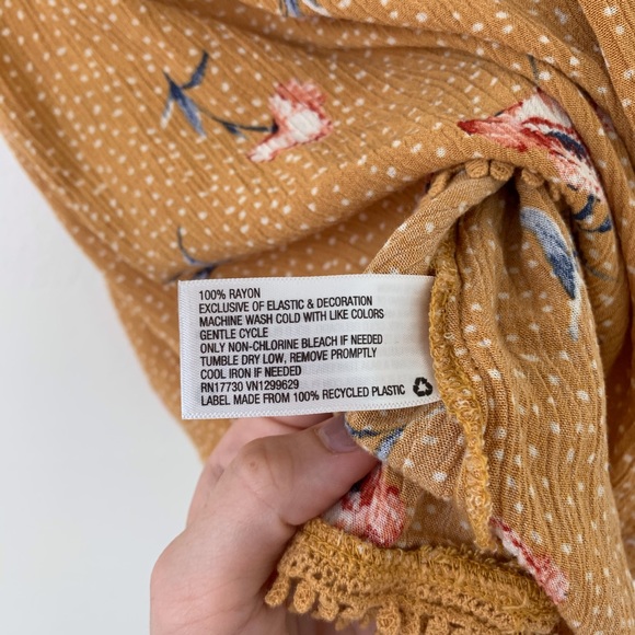 Xhillaration Yellow Off Shoulder Floral Top - Picture 10 of 11